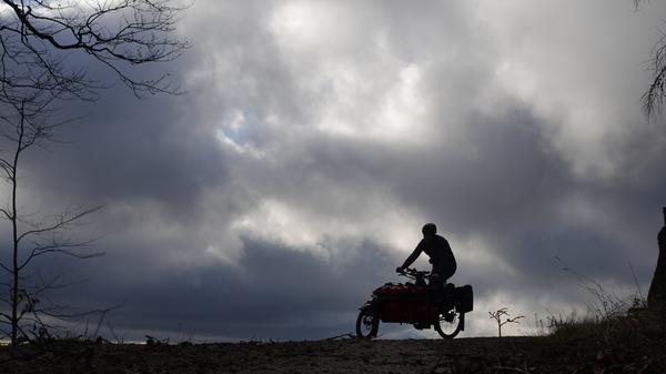 Fahrradfahrer Unwetter