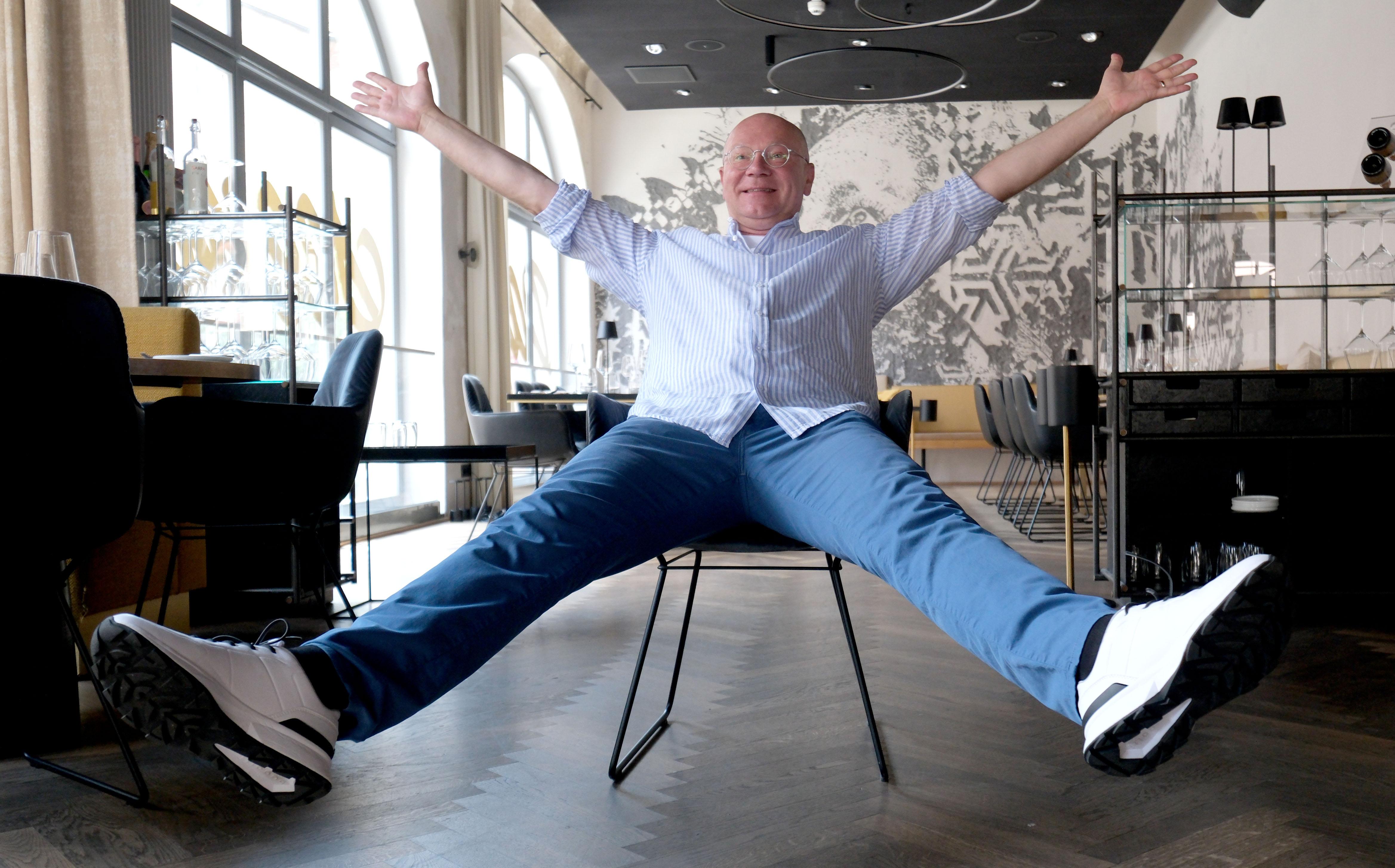 "Cool durch den Sommer mit...Kabarettist Martin Rassau 