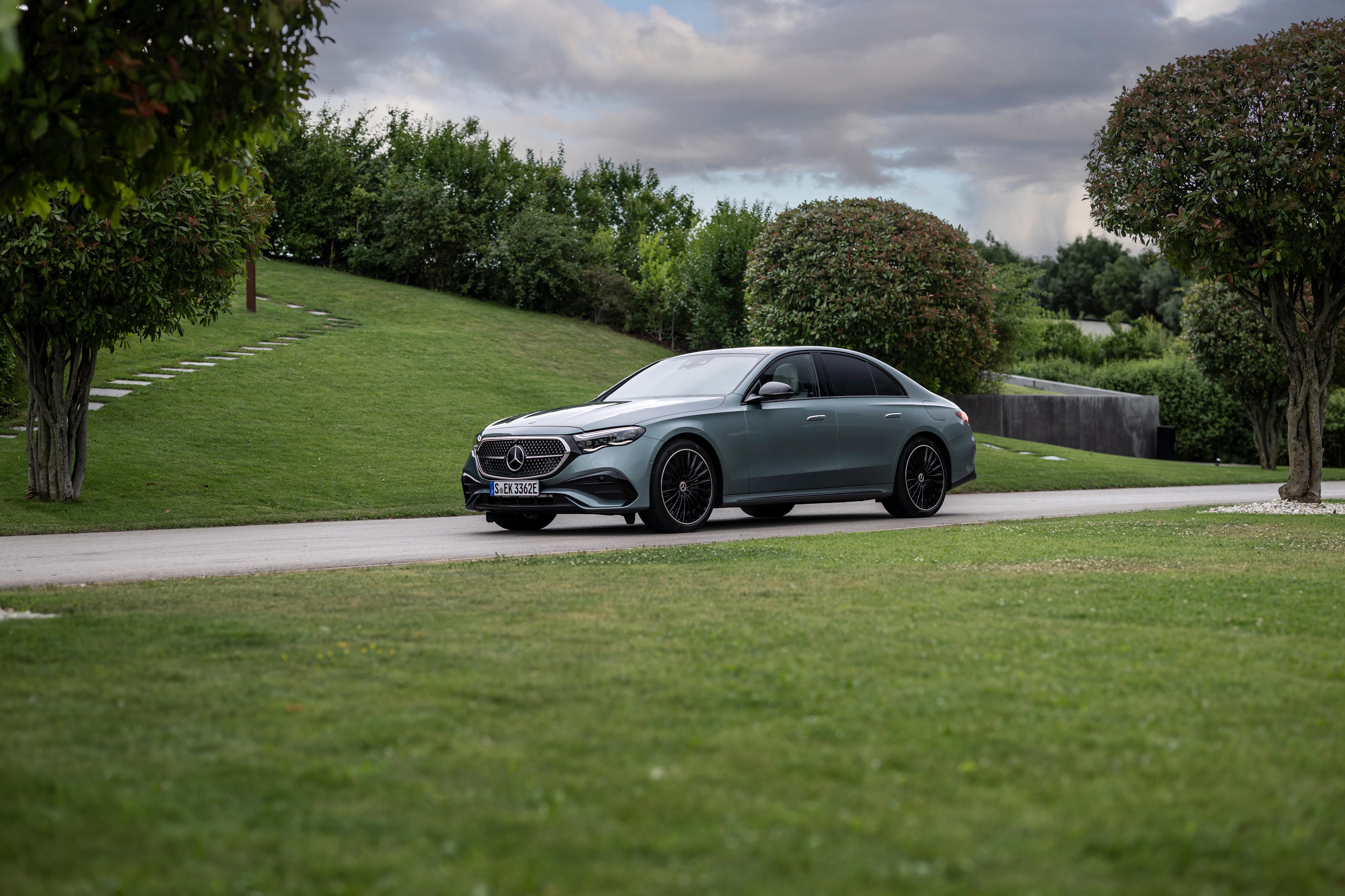 Die Plug-in-Hybride erreichen stattliche Reichweiten um 100 Kilometer.