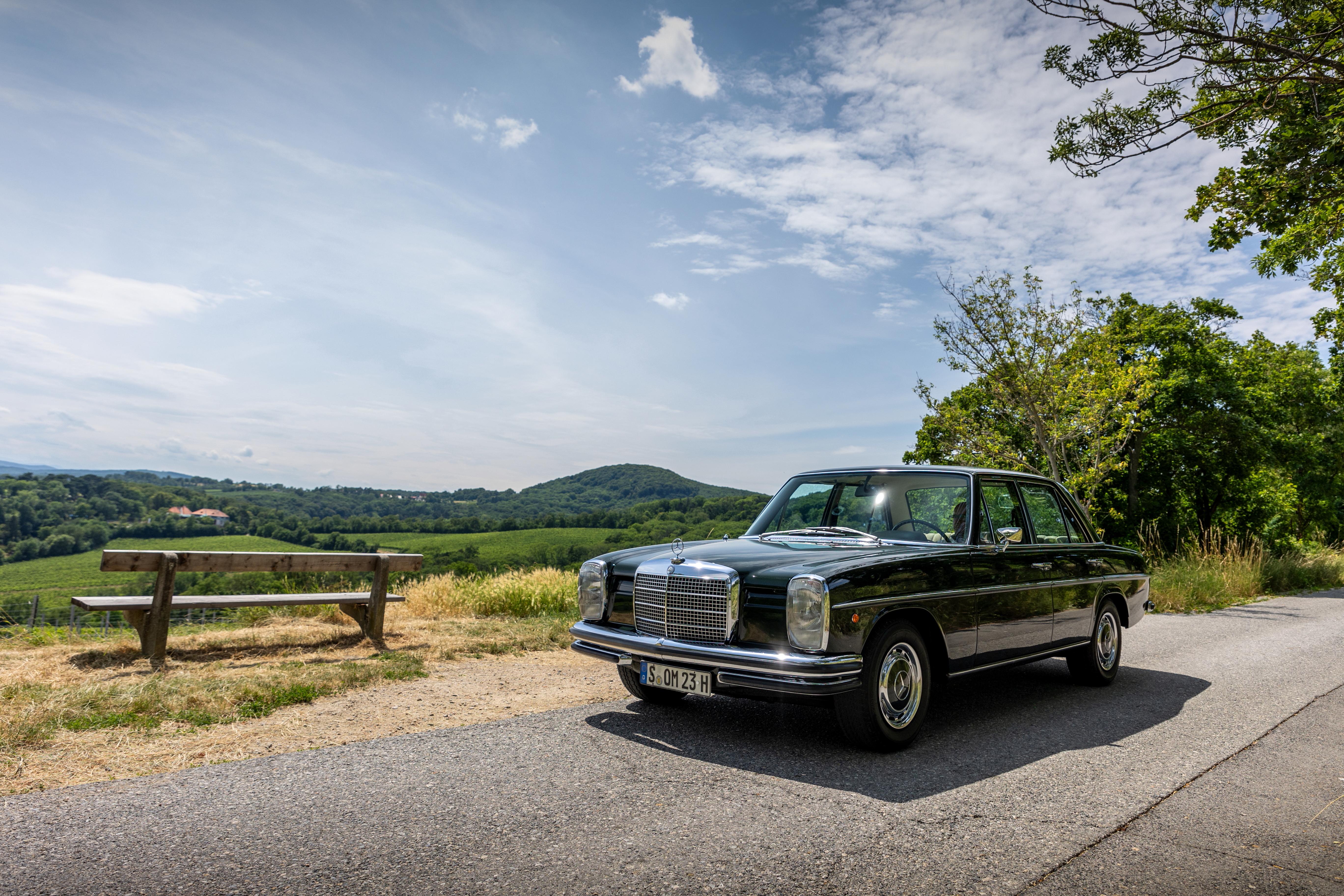 Die "Strich-Acht"-Baureihen (W 114/115) repräsentierten Mercedes ab 1968 in der oberen Mittelklasse.