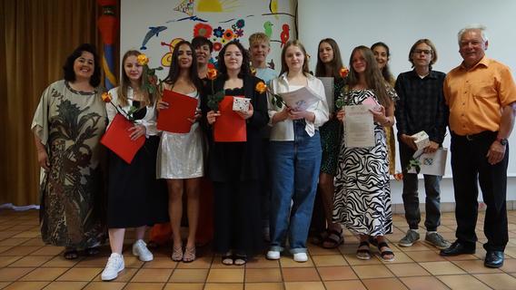 Ukrainische Kinder erhielten Abschluss an der Mittelschule - vier schafften sogar den Quali