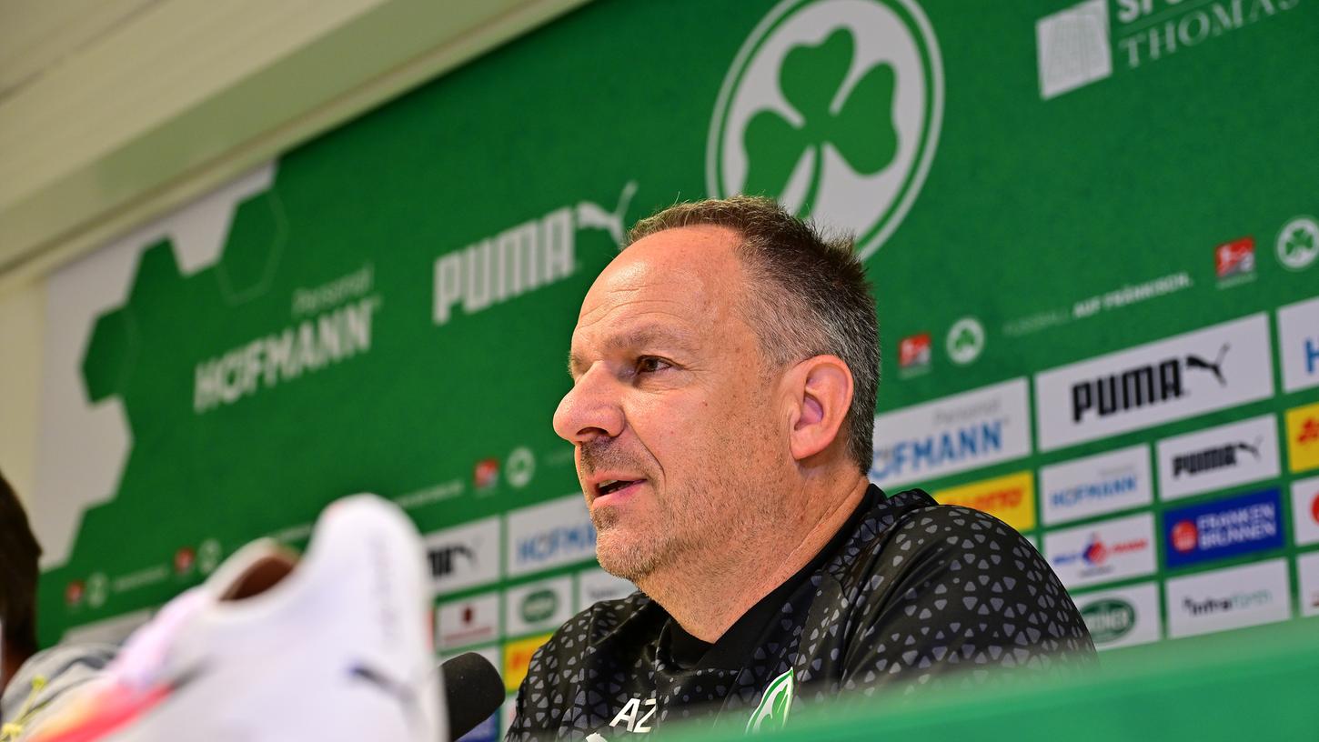 Alexander Zorniger will "hochattraktiven Fußball" sehen - und damit maximal erfolgreich sein. Alexander Zorniger will "hochattraktiven Fußball" sehen - und damit maximal erfolgreich sein.