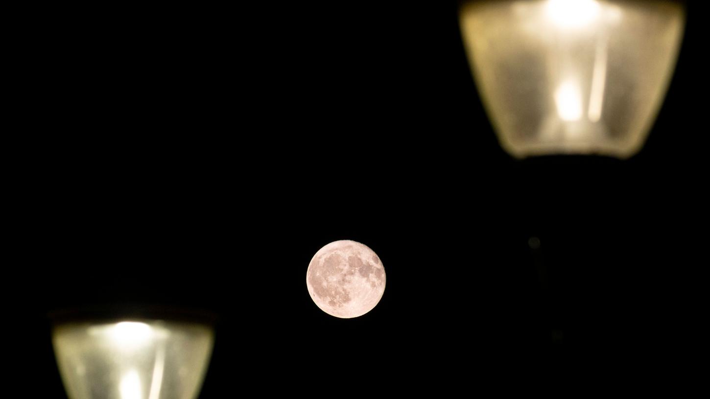 Raubt uns der Vollmond wirklich den Schlaf?