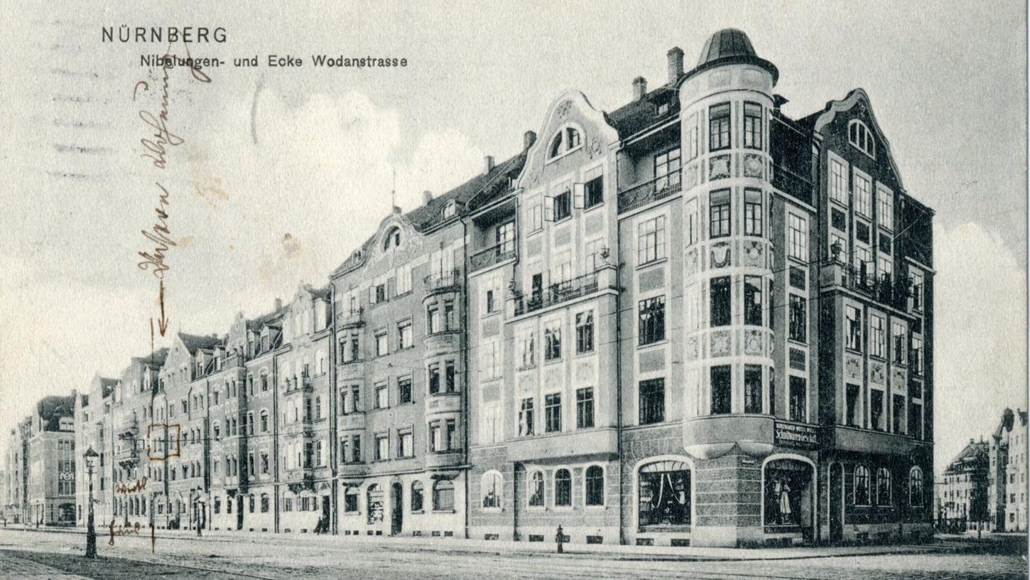 Als diese Aufnahme der Häuser Wodanstraße 57-65 mit Nibelungenstraße 28 (von links) um 1908 entstand, war die Bebauung an dieser Stelle bereits weitgehend geschlossen.