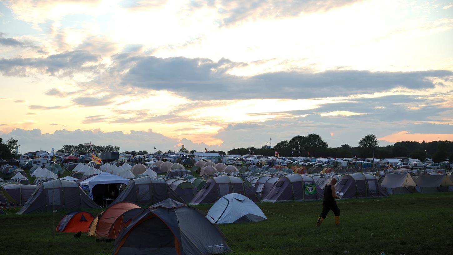Ein Abenteuer: Zelten in Wacken. Ein Abenteuer: Zelten in Wacken.