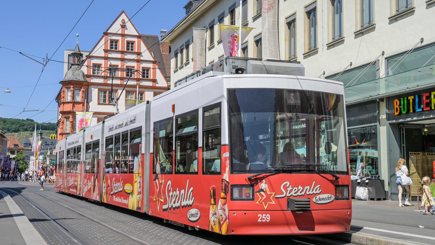 Aktuellen Informationen zufolge wurde keiner der Fahrgäste in der Straßenbahn verletzt. (Symbolbild)