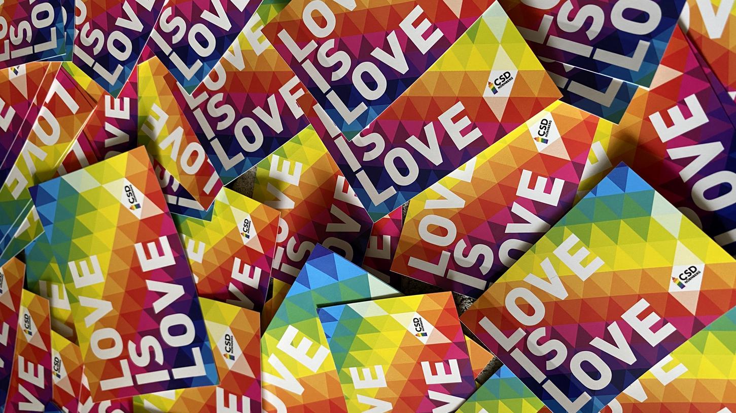 Am Samstag, 5. August 2023, findet in Nürnberg eine Parade zum CSD statt. Am Samstag, 5. August 2023, findet in Nürnberg eine Parade zum CSD statt.