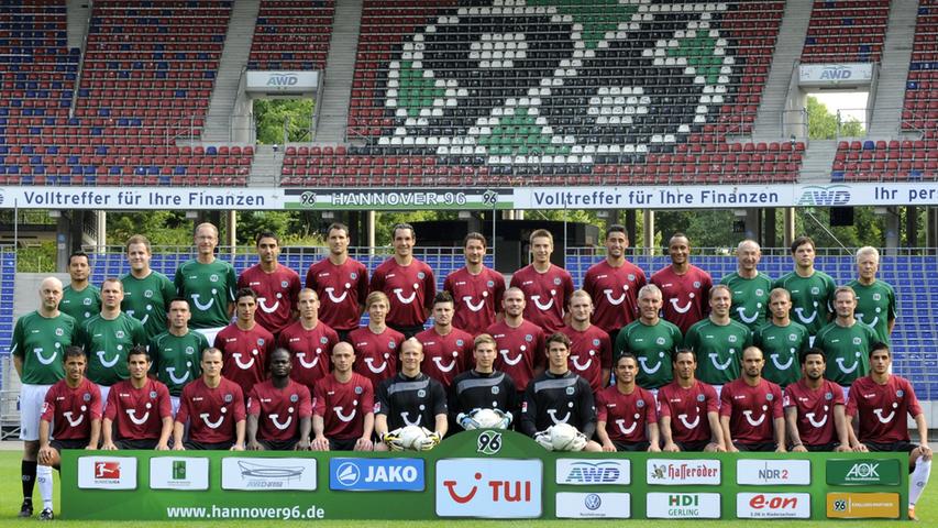 Zugänge: Diouf (Manchester United), Royer (SV Ried), Hauger (Stabaek IF), Sobiech (Polonia Warschau), Radlinger (Union St. Florian), Pander (FC Schalke), Aycicek (Hannover 96 II), Pläschke (Hannover 96 II), Akdari (Hannover 96 II) - Abgänge: Beasley (Puebla FC), Evseev (SC Wiener Neustadt), Djakpa (Eintracht Frankfurt), Fromlowitz (MSV Duisburg), Burmeister (Arminia Bielefeld), Ernst (RB Leipzig), Hofmann (vereinslos), Forssell (Leeds United). - In der vergangenen Saison gewannen beide Teams im direkten Vergleich ihre Heimspiele (3:1 H, 1:3 A). - Bilanz: 11-11-10.  Ergebnisse: 1:2 (H), Torschützen: Abdellaoue (16.), Rausch (27., Foulelfmeter), Pekhart (56.) / 0:1 (A), Torschütze: Abdellaoue (18.).
