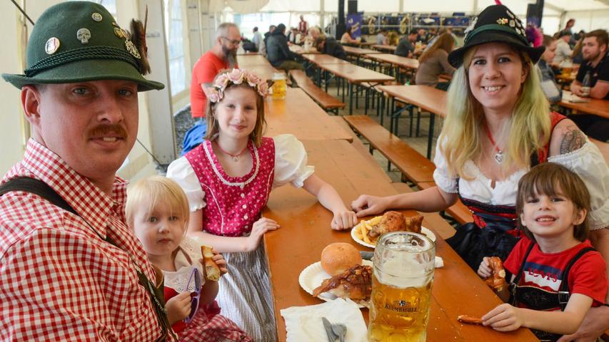 Panzer, Barbecue und Bier! Wildes Volksfest auf Army-Base - alle Bilder aus Grafenwöhr