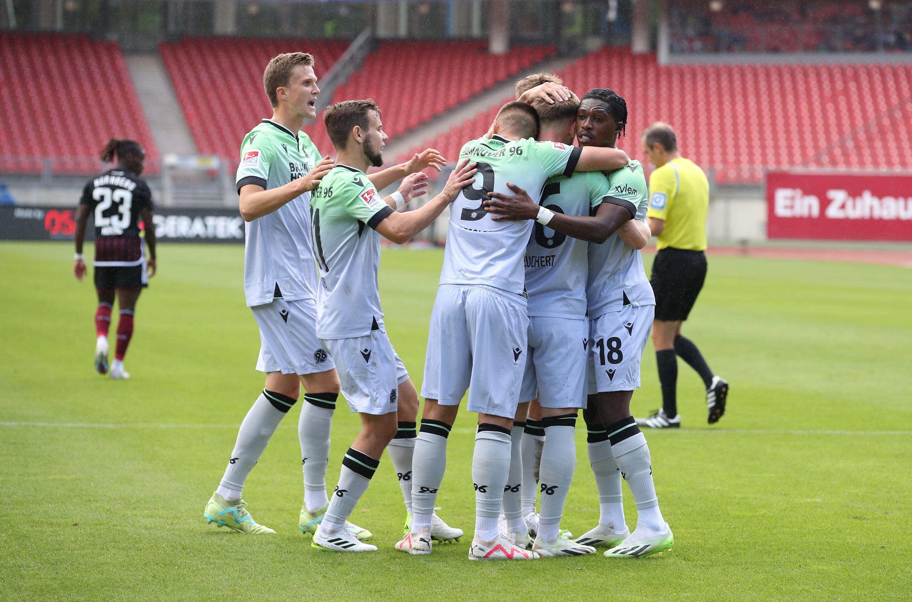 Der FCN liegt jetzt mit 0:2 zurück, was durchaus ärgerlich ist, denn eigentlich ist die Mannschaft von Cristian Fiél beim Heimauftakt das bessere Team.   