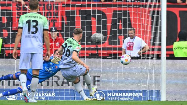 Und Teuchert bleibt erneut ganz cool.