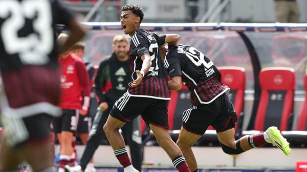 Doch dann wird Nürnbergs Uzun zum Dosenöffner - er schiebt cool zum Anschlusstreffer ein!