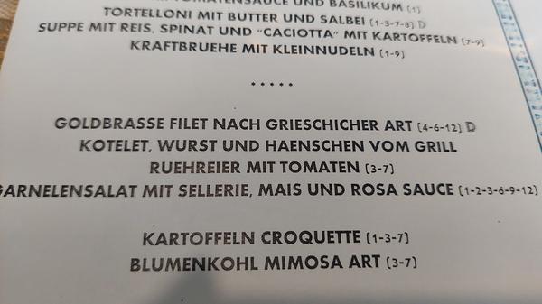 "Im Italienurlaub in Montegrotto Terme haben wir diese Menüfolge bekommen. Das arme Hänschen hat uns leidgetan", schreibt Renate Schmidt aus Nürnberg.