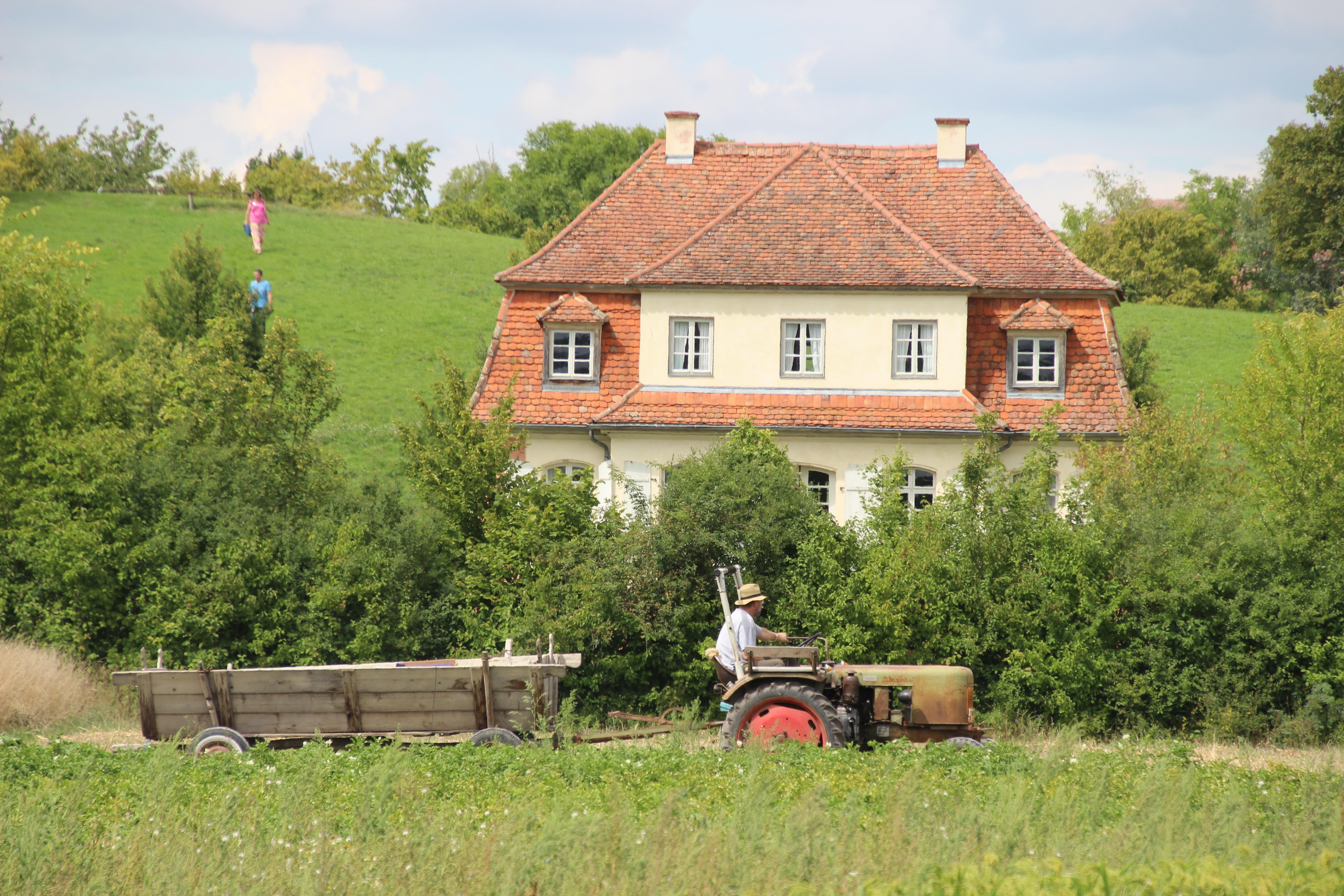 "Die Rundfahrt der 430 Schlepper durch das Museumsgelände war wieder ein absolutes Highlight", sagte Reinhold Werner, der Verwaltungschef des Freilandmuseums. 