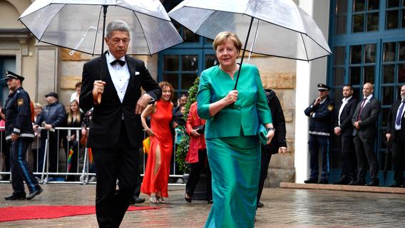 Haare und Make-Up von Ex-Kanzlerin Merkel kosten den Bund mehr als 55.000 Euro