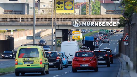 Nerviger Ausweichverkehr: Wird dieses Viertel in Nürnberg bald für die Durchfahrt gesperrt?
