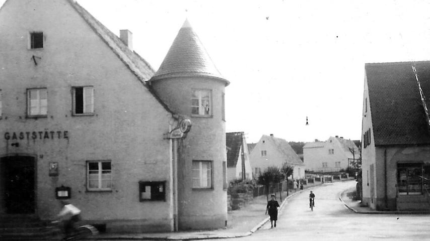 So präsentierte sich die Glückauf-Gaststätte in der Nachkriegszeit. So präsentierte sich die Glückauf-Gaststätte in der Nachkriegszeit.
