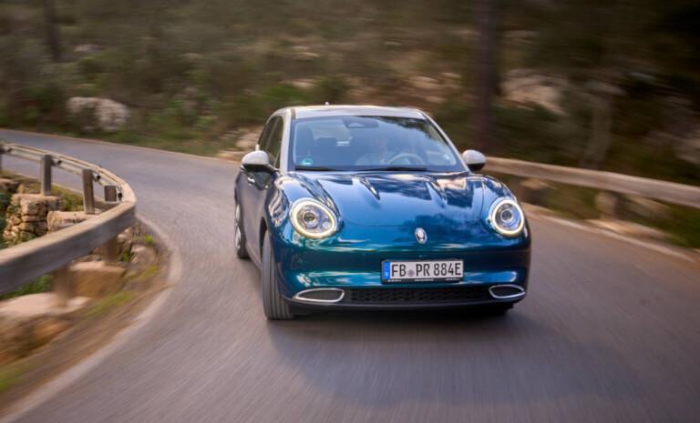 Der Ora Funky Cat startet als Basismodell "300" mit kleiner Batterie bei 38.990 Euro.