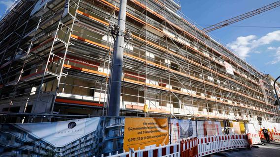 "Habe bereits 250.000 Euro überwiesen": Wie es Betroffenen der Project-Immobilien-Insolvenz geht