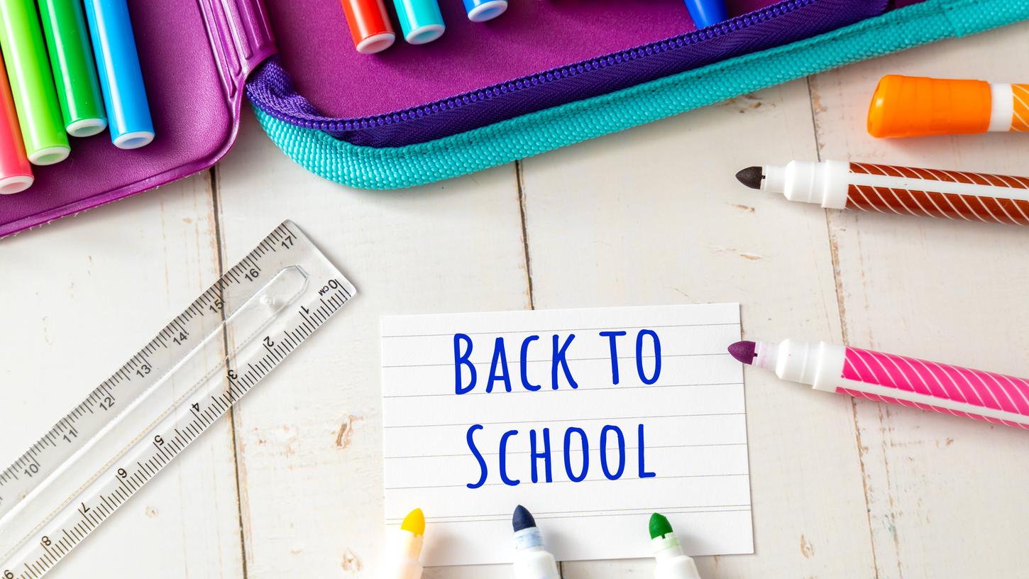 Je nach Bundesland geht es früher oder später wieder los, neue Schulsachen werden überall gleichermaßen benötigt. Je nach Bundesland geht es früher oder später wieder los, neue Schulsachen werden überall gleichermaßen benötigt.
