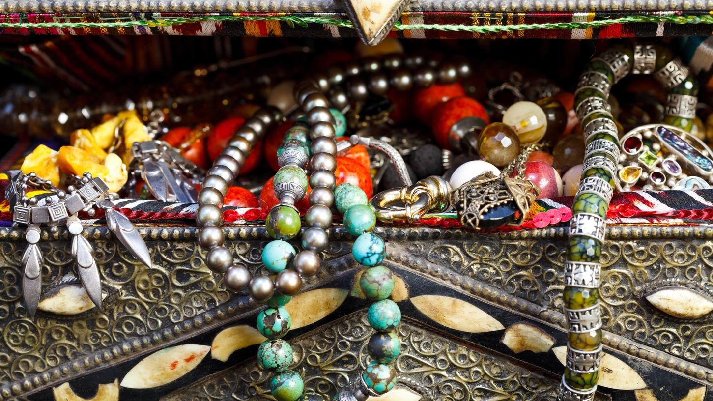 Mit diesen Tipps geht Schmuck reinigen ganz einfach. Mit diesen Tipps geht Schmuck reinigen ganz einfach.