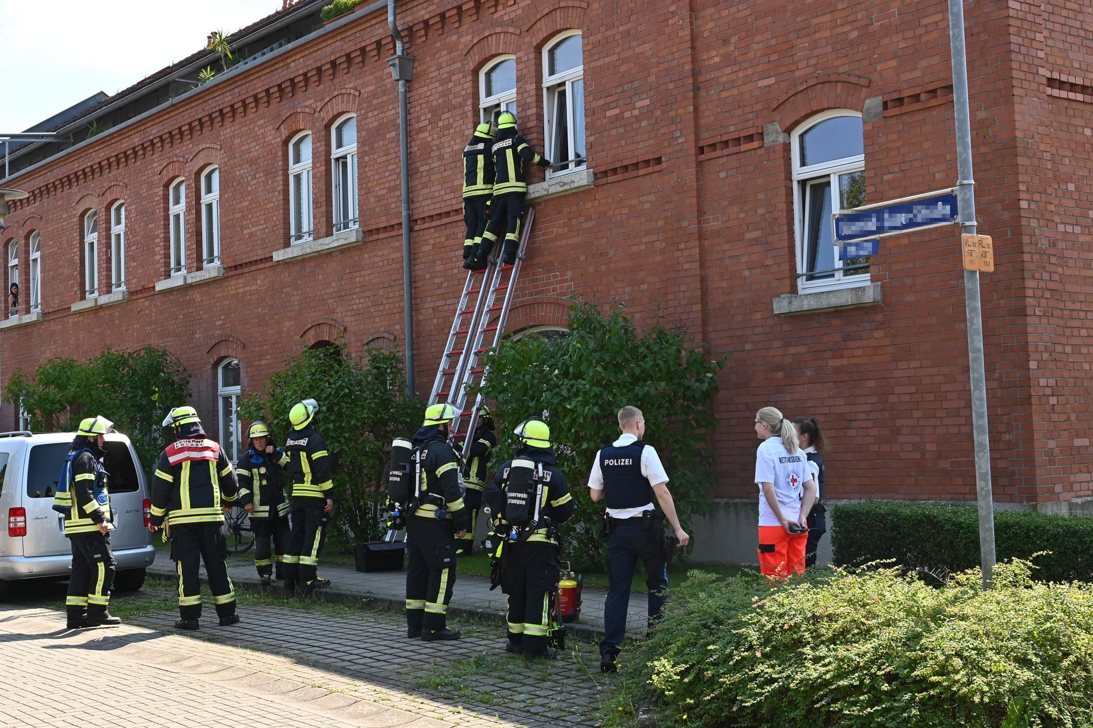 Großeinsatz in Erlangen Rauchmelder schlug ohne erkennbaren Grund Alarm