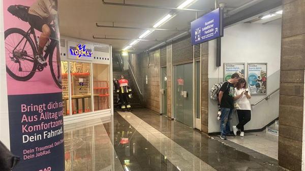 Auch der Nürnberger Hauptbahnhof wurde vom Starkregen nicht verschont...