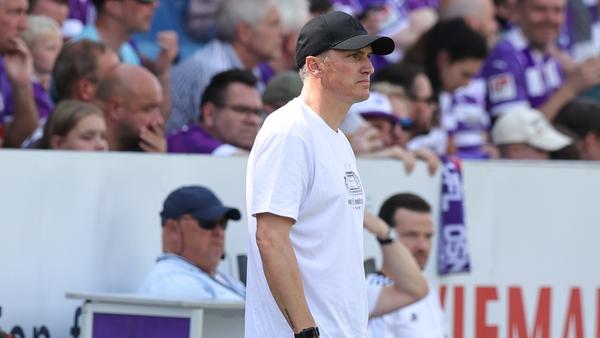 ...Nein, denn: Die Mannschaft von Ex-Club-Co Tobias Schweinsteiger kommt durch zwei Treffer von Christian Conteh in zwei Minuten nochmal heran.