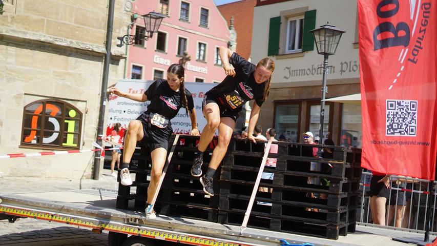 Extreme Herausforderungen, extreme Hitze, extrem großes Interesse, aber vor allem: extrem viel Spaß. Das war der Rats Runners Urban Run Hindernislauf am Kirchweihsonntag in Weißenburg.