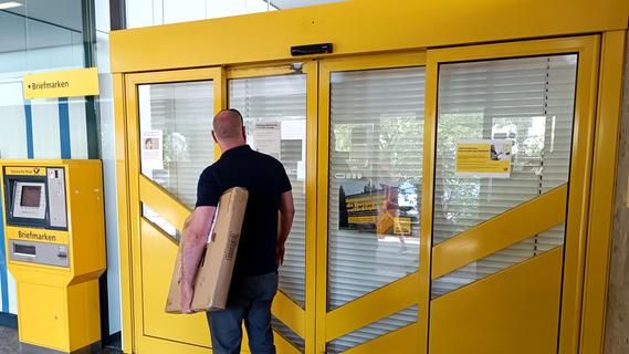 Verwunderung in Schwabach: Kunden der Post stehen plötzlich vor verschlossenen Türen