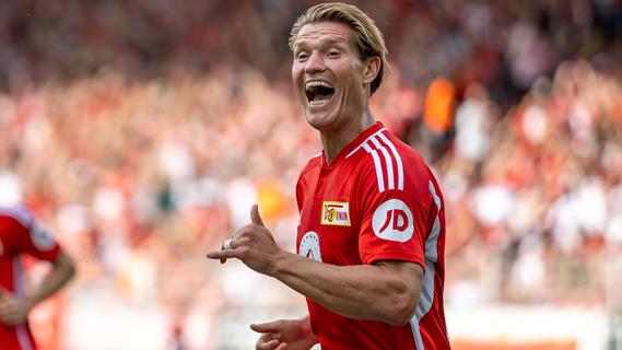 Statt Protzer-Karre: Bundesliga-Star schießt drei Tore - und fährt anschließend mit dem Rad heim