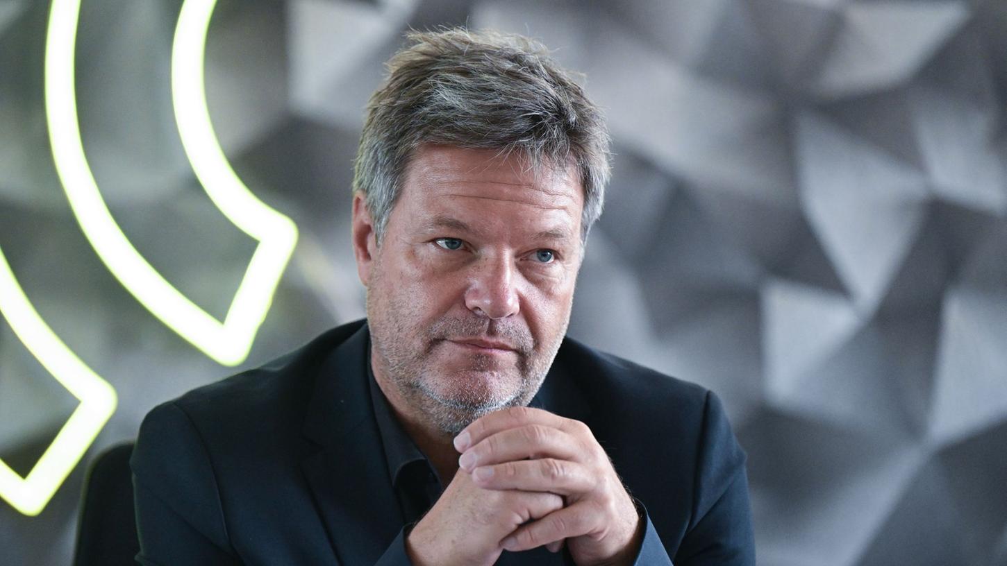 Der stellvertretende FDP-Vorsitzende Wolfgang Kubicki kritisiert Wirtschaftsminister Robert Habeck (Grüne) scharf.