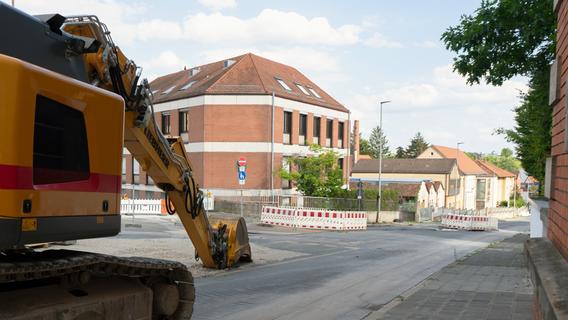Nach dem großen Wasserrohrbruch: So geht es mit der zerstörten Straße in Schwabach weiter