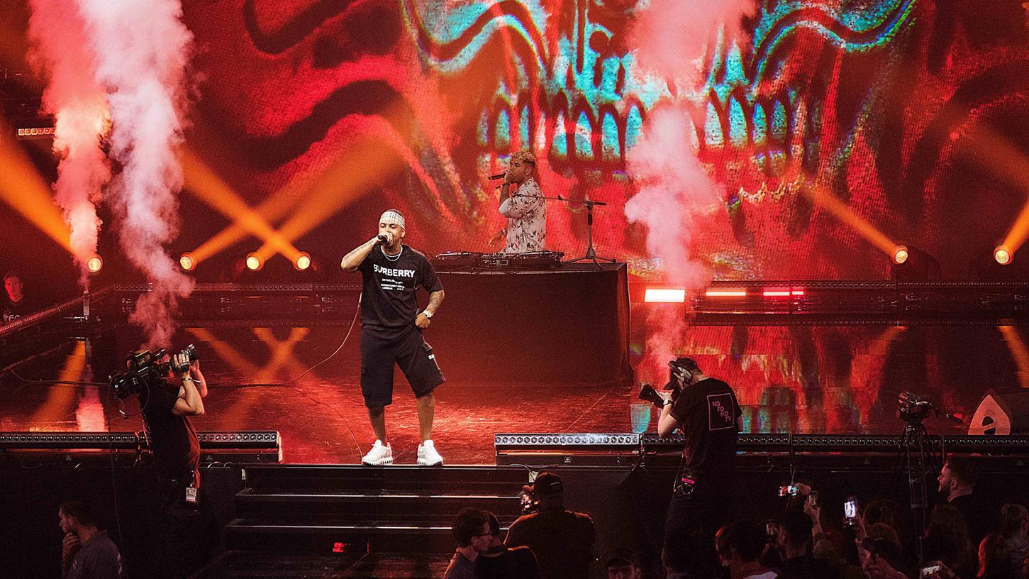 Mehr als sieben Millionen monatliche Streams auf Spotify sprechen für sich. Mehr als sieben Millionen monatliche Streams auf Spotify sprechen für sich.