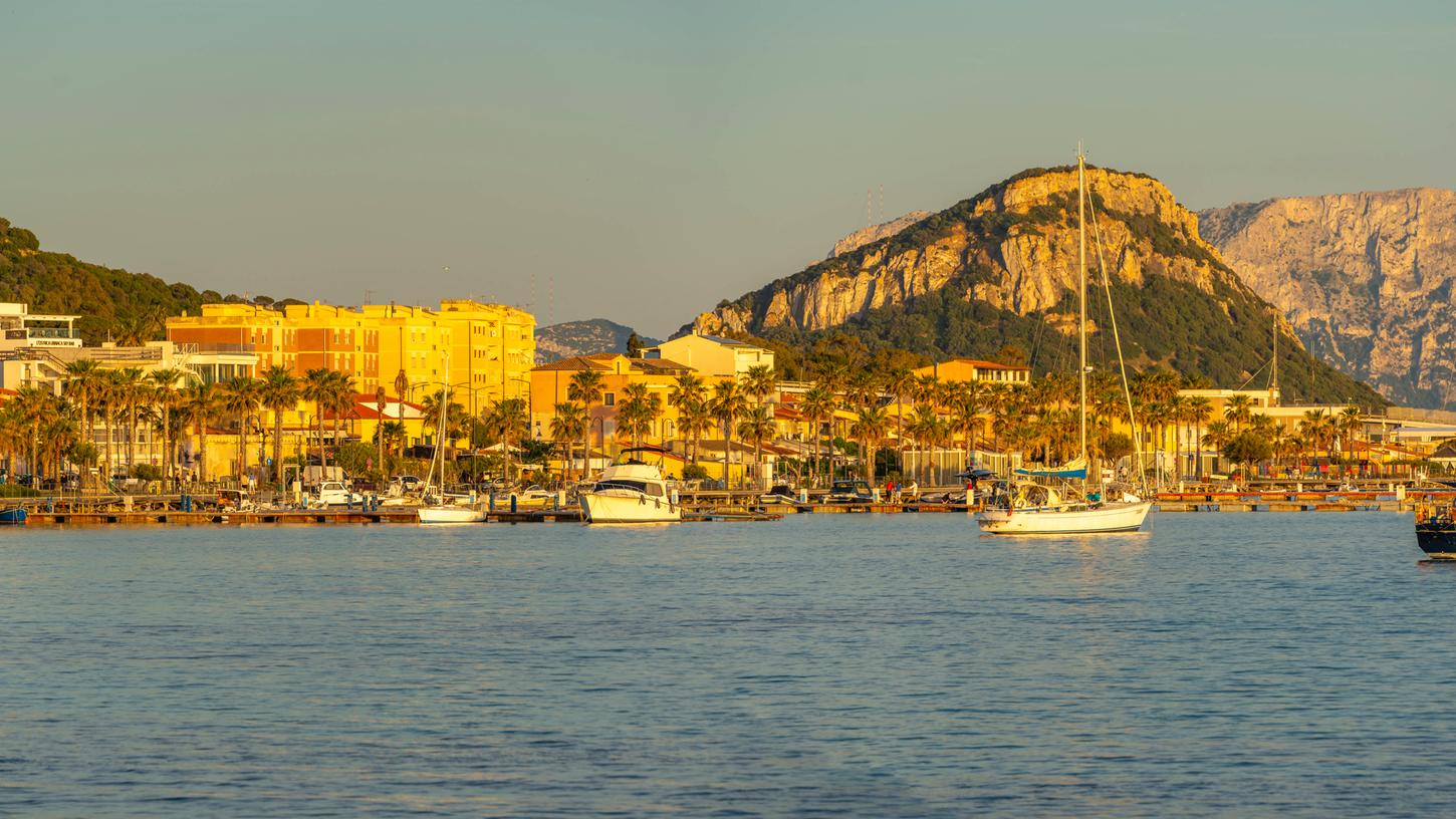Golfo Aranci in Sardinien: Ein beliebter Urlaubsort für viele Europäer. (Symbolbild) Golfo Aranci in Sardinien: Ein beliebter Urlaubsort für viele Europäer. (Symbolbild)