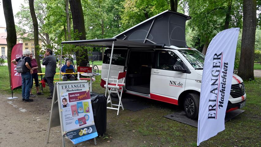 Beim 43. Poetenfest sind die Erlanger Nachrichten mit einem nagelneuen VW-Bus vor Ort.