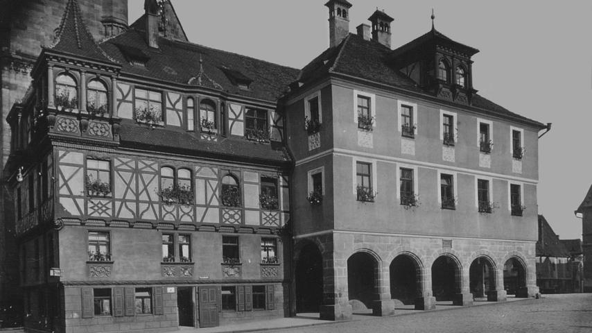 Das Rathaus von Schwabach um das Jahr 1930.