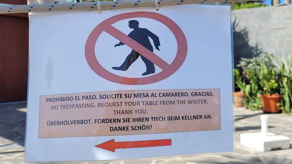 Gesehen an einem Restaurant in Puerto de la Cruz (Teneriffa) von Ulrike Kagels aus Nürnberg.