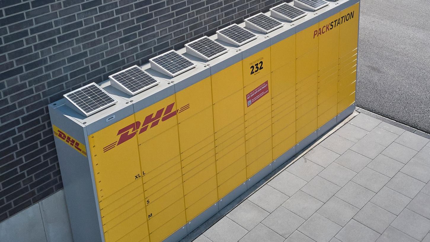 Eine solarbetriebene DHL-Packstation wurde in Schwabach eröffnet. Eine solarbetriebene DHL-Packstation wurde in Schwabach eröffnet.