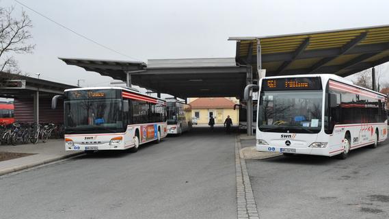 Langfinger im Linienbus: Dreister Dieb schröpft Fahrgeld-Kasse am Neumarkter Bahnhof