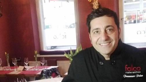 Vor zehn Jahren ist das Foto von Francesco Falco in seinem Restaurant in St. Johannis entstanden. Nun verlässt er die Küche und nimmt sich mehr Zeit für die Familie. Vor zehn Jahren ist das Foto von Francesco Falco in seinem Restaurant in St. Johannis entstanden. Nun verlässt er die Küche und nimmt sich mehr Zeit für die Familie.