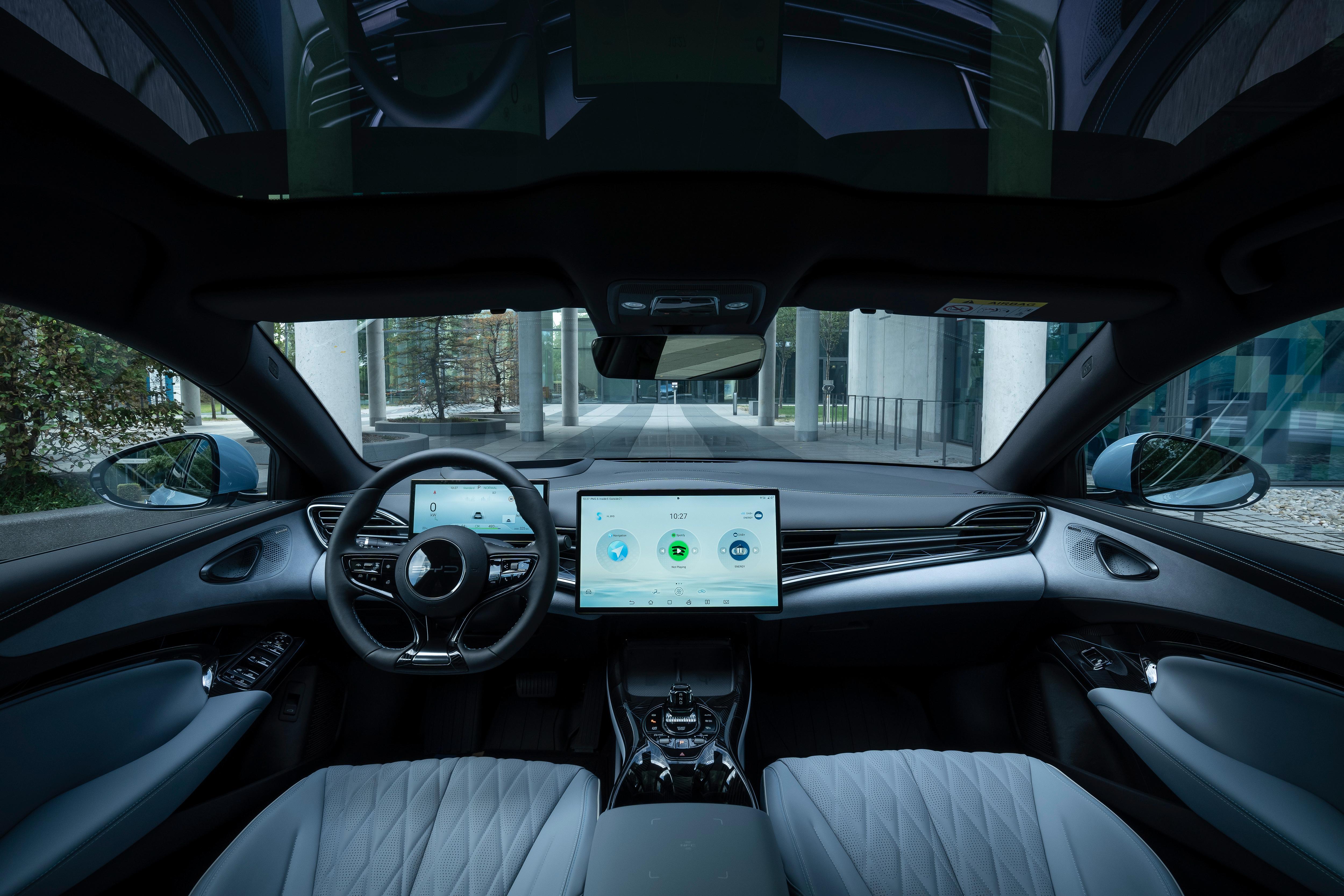 Auch das Interieur zeigt auf, was die Chinesen inzwischen so alles können - Premium-Qualität und unaufdringlichen Luxus nämlich.