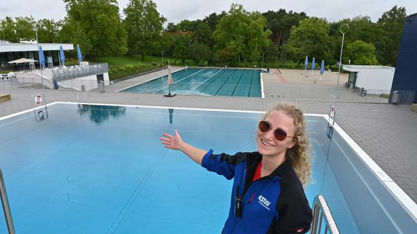 Bademeisterin in Erlangen packt aus: "Ein Gast hat sich schon mal im Wasser selbst befriedigt" Bademeisterin in Erlangen packt aus: "Ein Gast hat sich schon mal im Wasser selbst befriedigt"