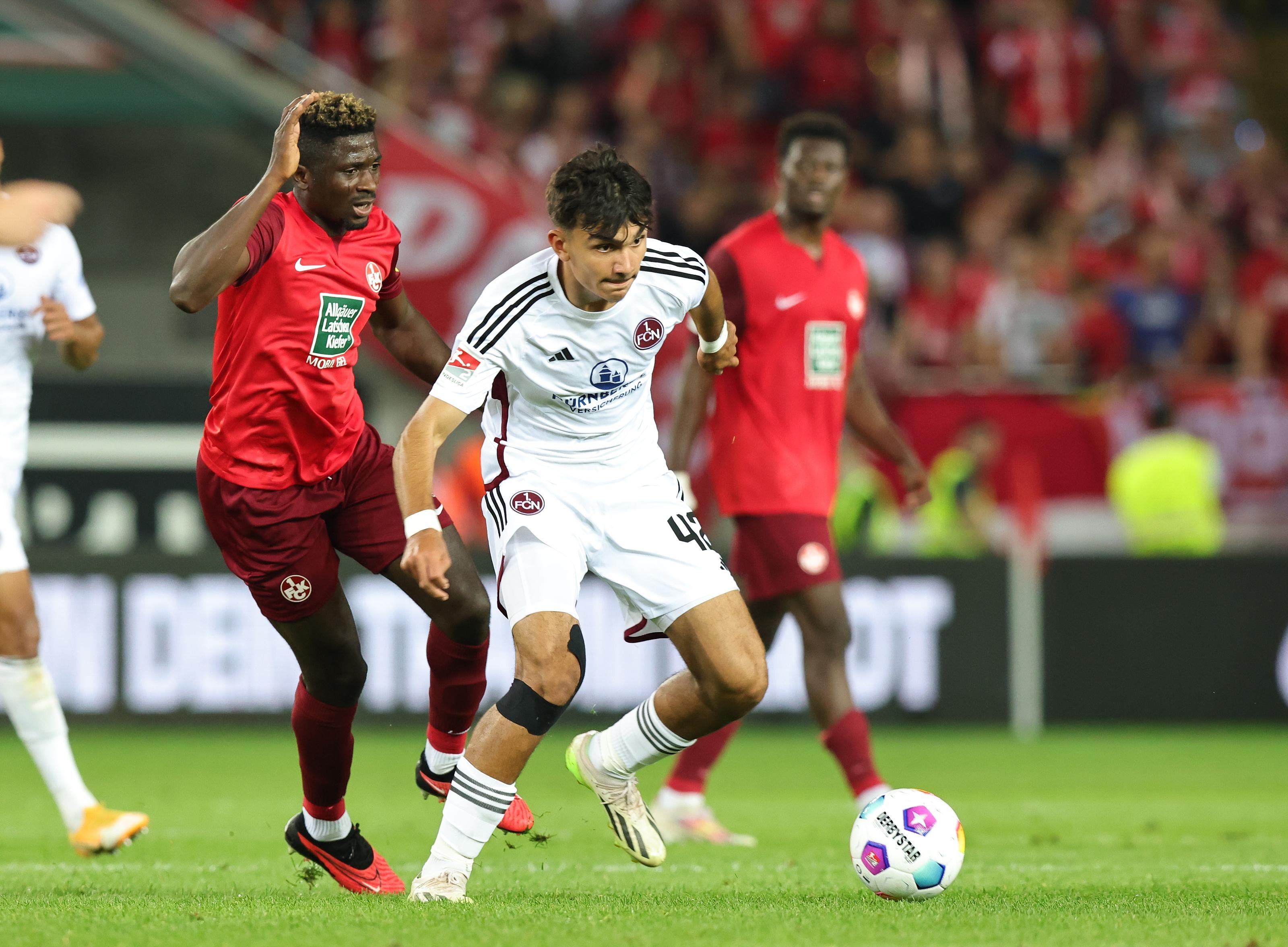 Nach einer Stunde kommt Can Uzun für Duman ins Spiel. Bringt die Einwechslung des 17-jährigen Hoffnungsträgers doch noch die Wende?