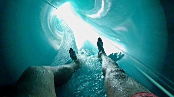 Im Rutschentunnel.