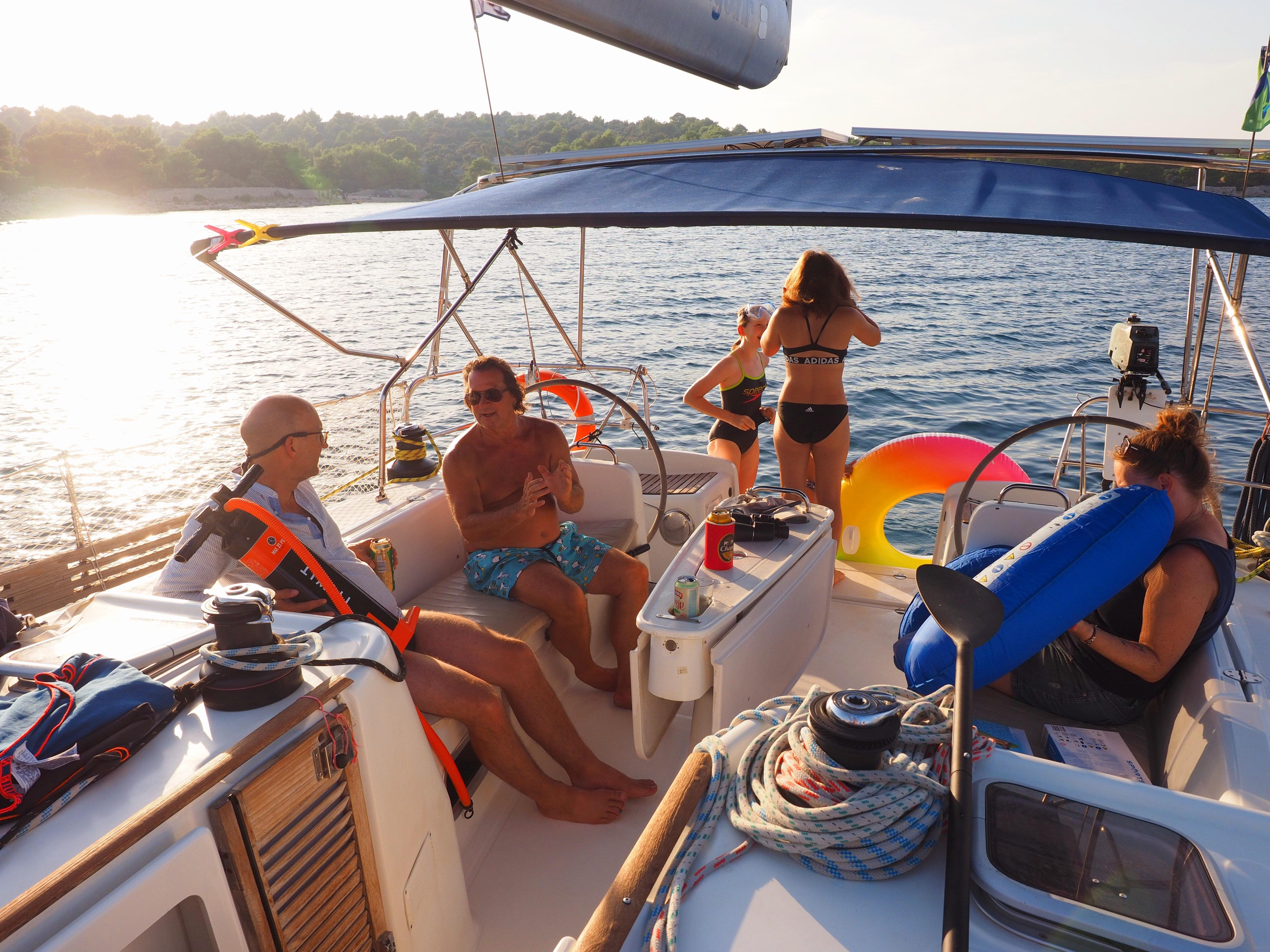 Sonnenuntergang am Ankerplatz.