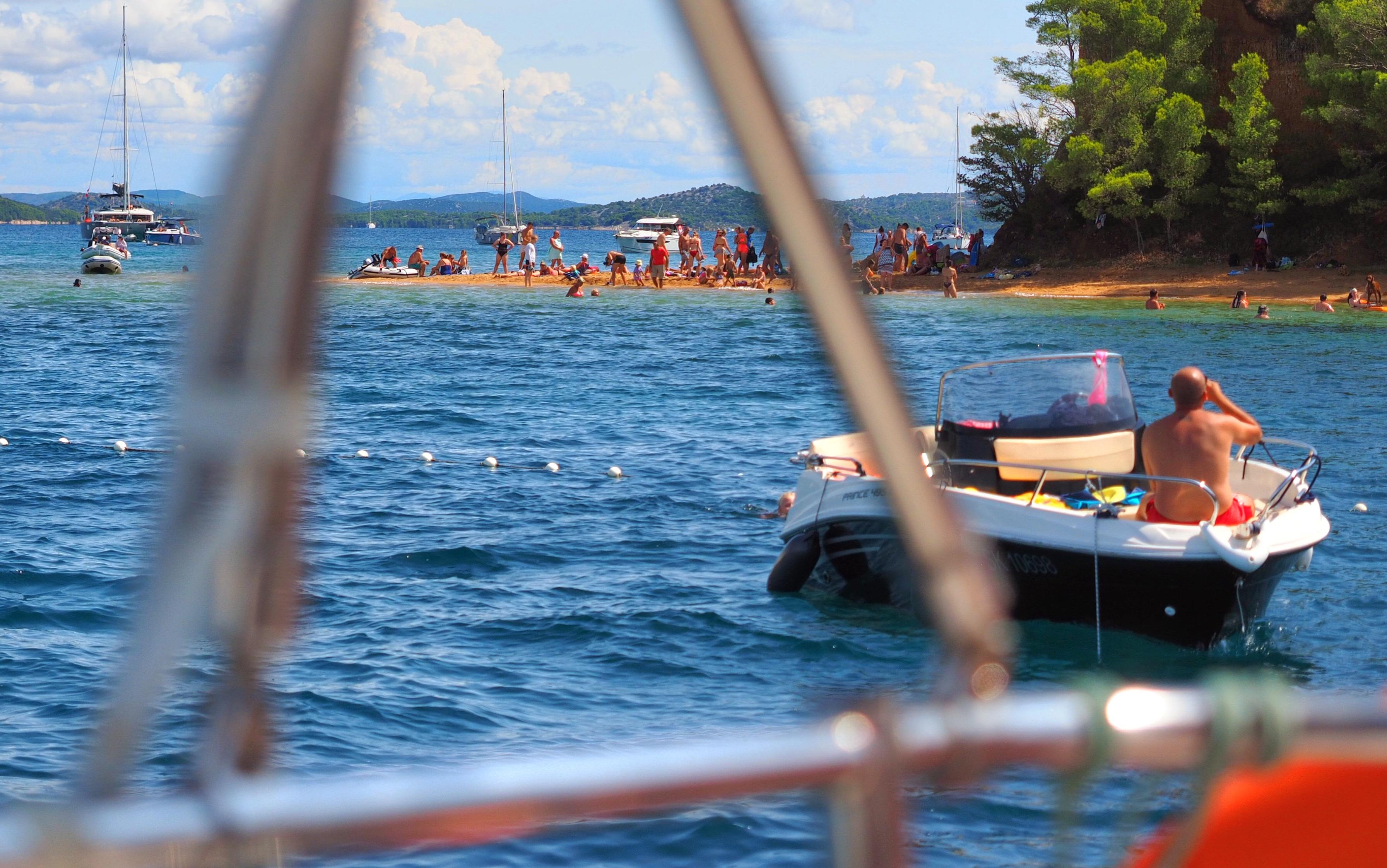 Der Sandstrand von Vrgada.
