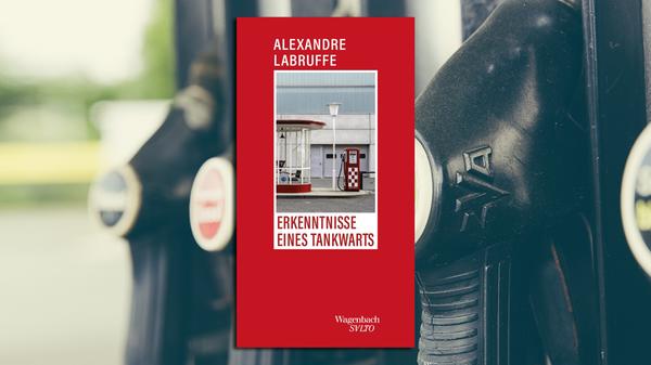 Worauf man alles kommt, wenn man an einer Tankstelle arbeitet und, weil ziemlich an der Peripherie, doch kaum was zu tun hat! Wie wär's mit einer Vernissage im Verkaufsraum? Aber auch für philosophische Fragen ist in Alexandre Labruffes lakonischer Debüt-Komödie "Erkenntnisse eines Tankwarts" Platz, dazu ein paar seltsame Verwicklungen, fast wie im Krimi, die man sich auch verfilmt gut vorstellen könnte. Ein Boris Vian für heute? Hat was! (Wagenbach, 22 Euro) Wolf Ebersberger