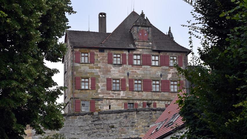In Heroldsberg gibt es nicht nur eins, sondern gleich vier Schlösser. Das Rote Schloss, ...