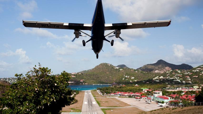 Flughafen Saint-Barthélemy-Rémy de Haenen, Karibik. Flughafen Saint-Barthélemy-Rémy de Haenen, Karibik.